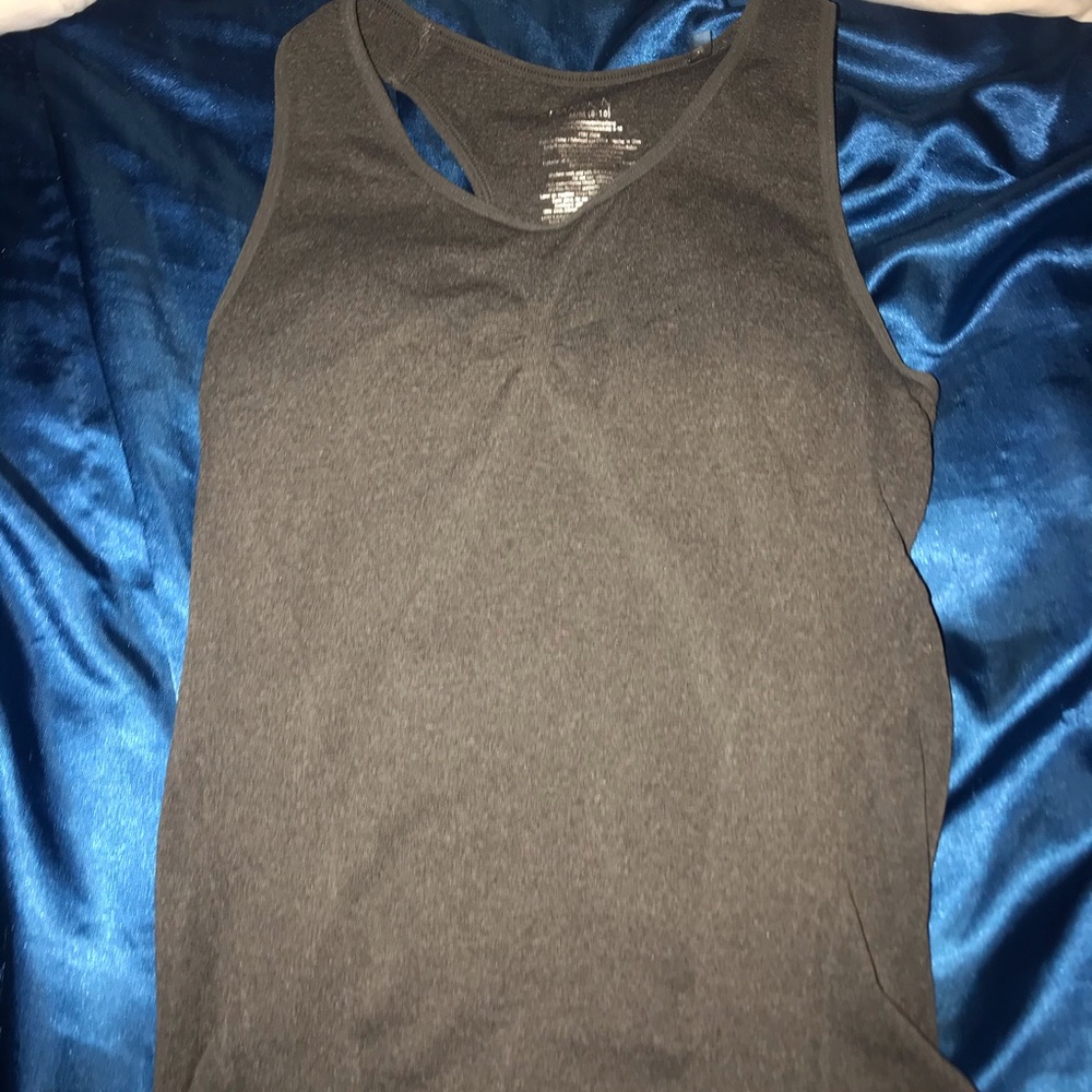 Padding sports workout shirt